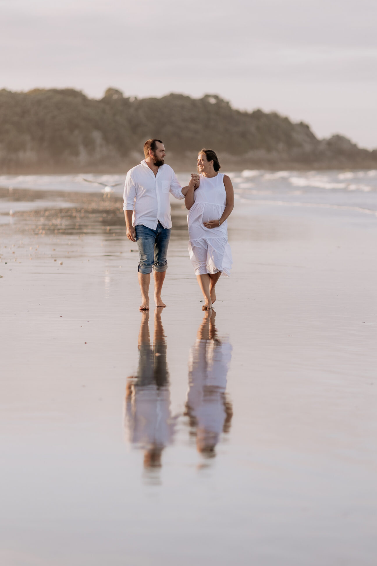 maternity shoot on mount maunganui beach