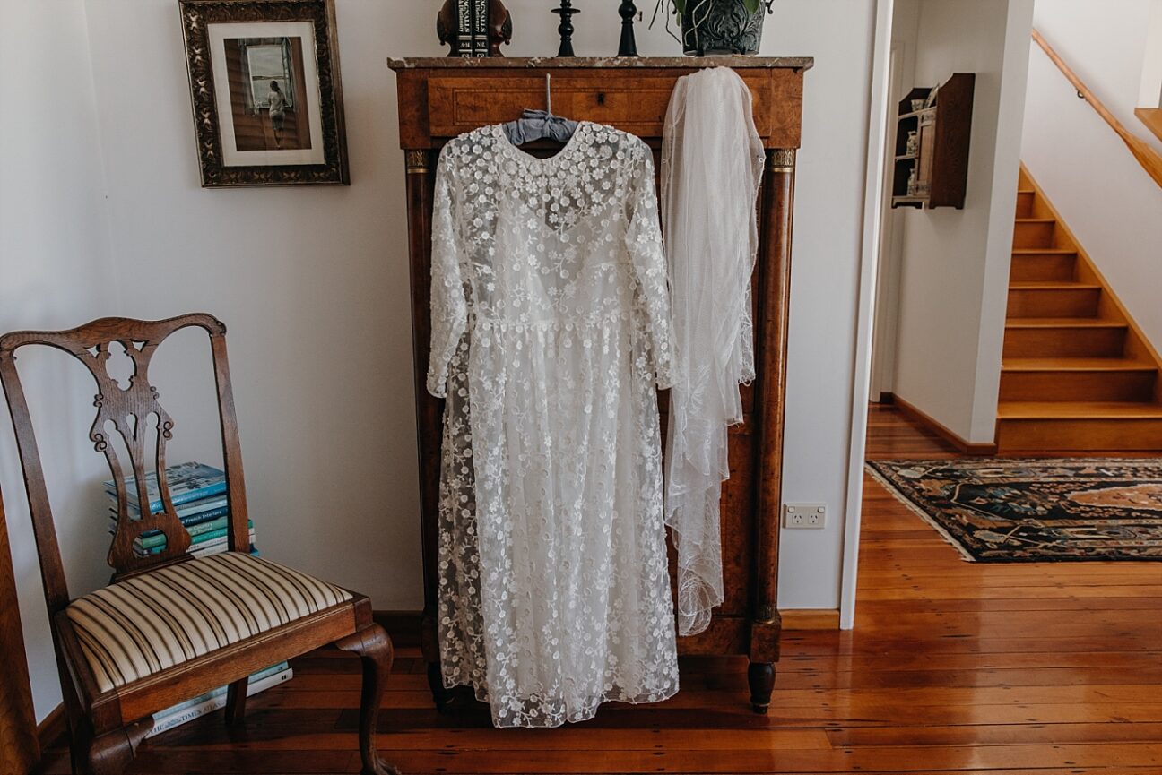Country style Wedding dress and vintage viel