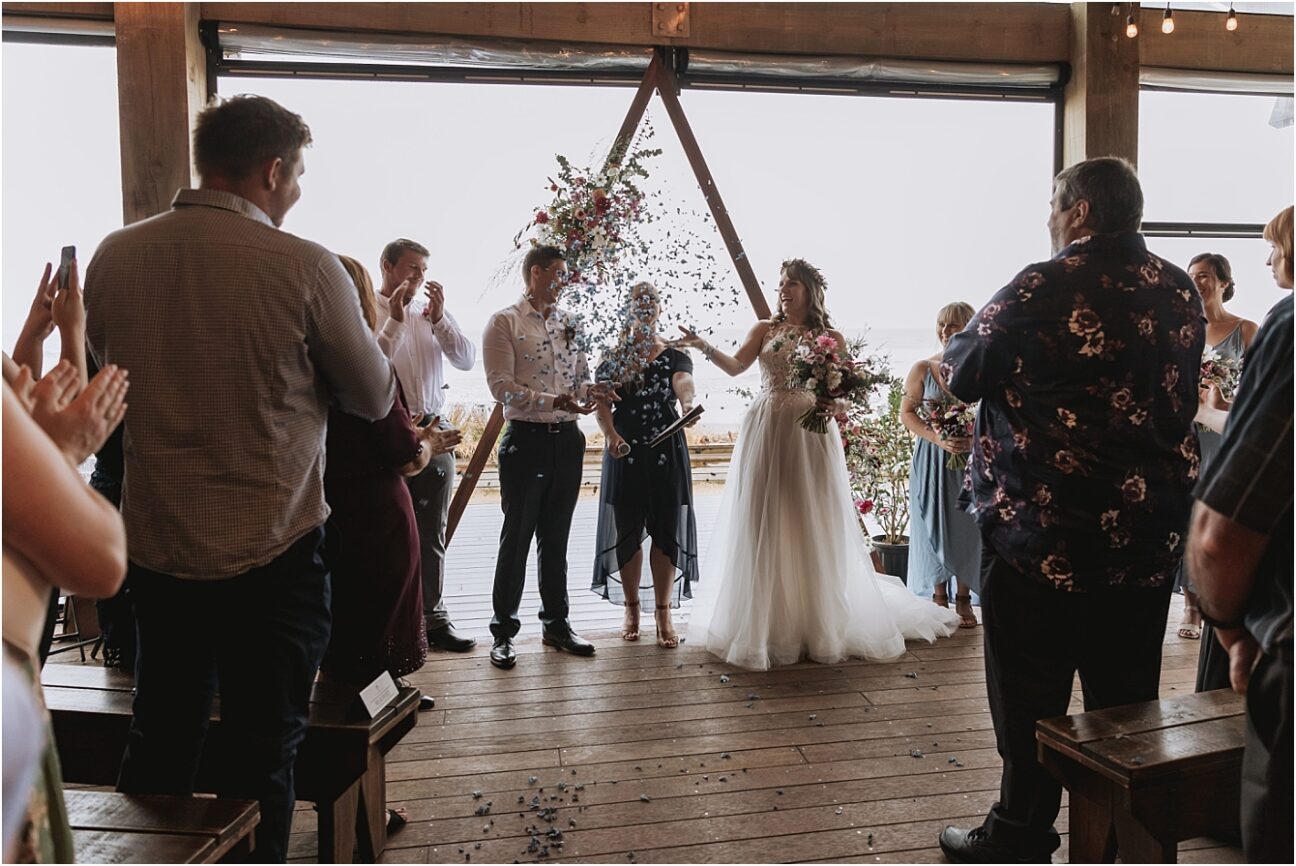 Confetti throw just married