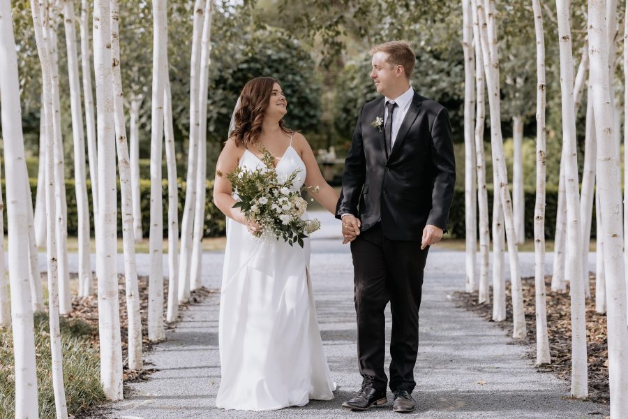 Wedding couple Tree Church waikato gardens