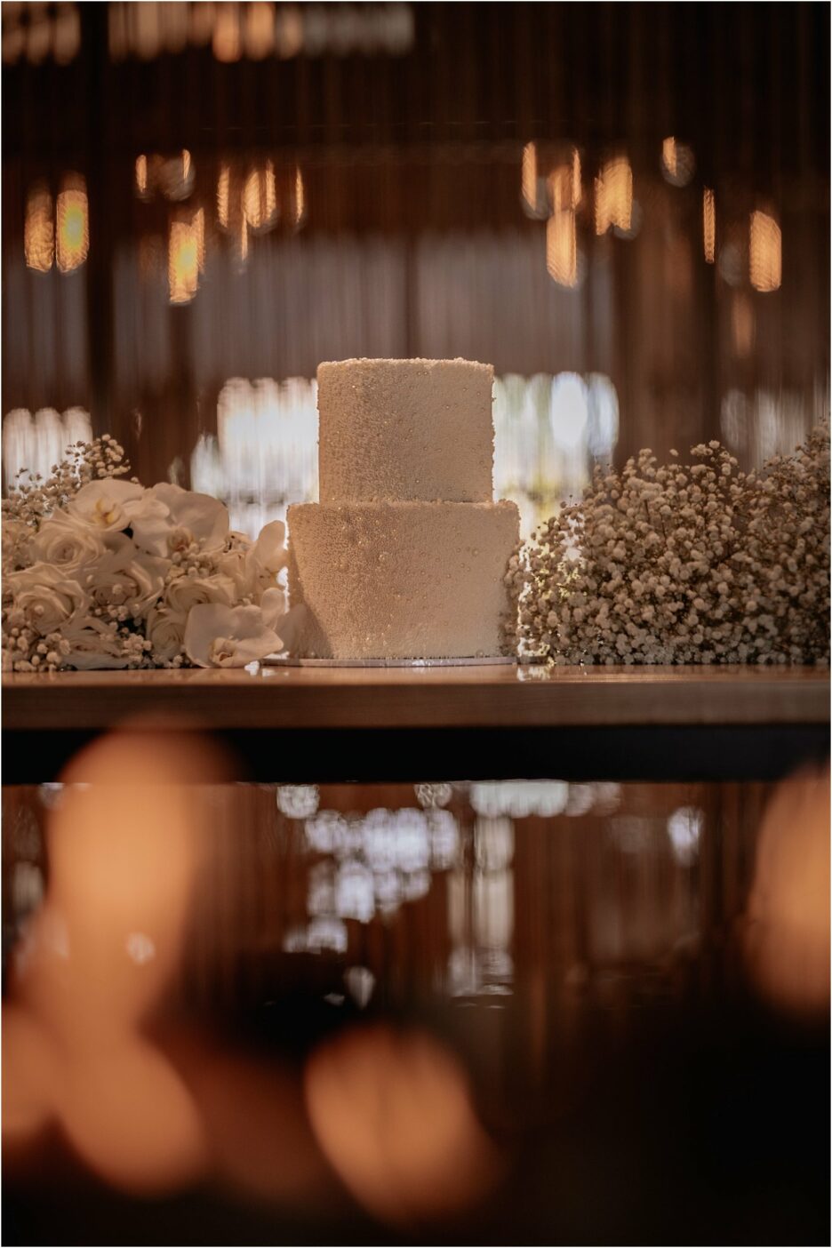 wedding cake at Fife lane kitchen and bar