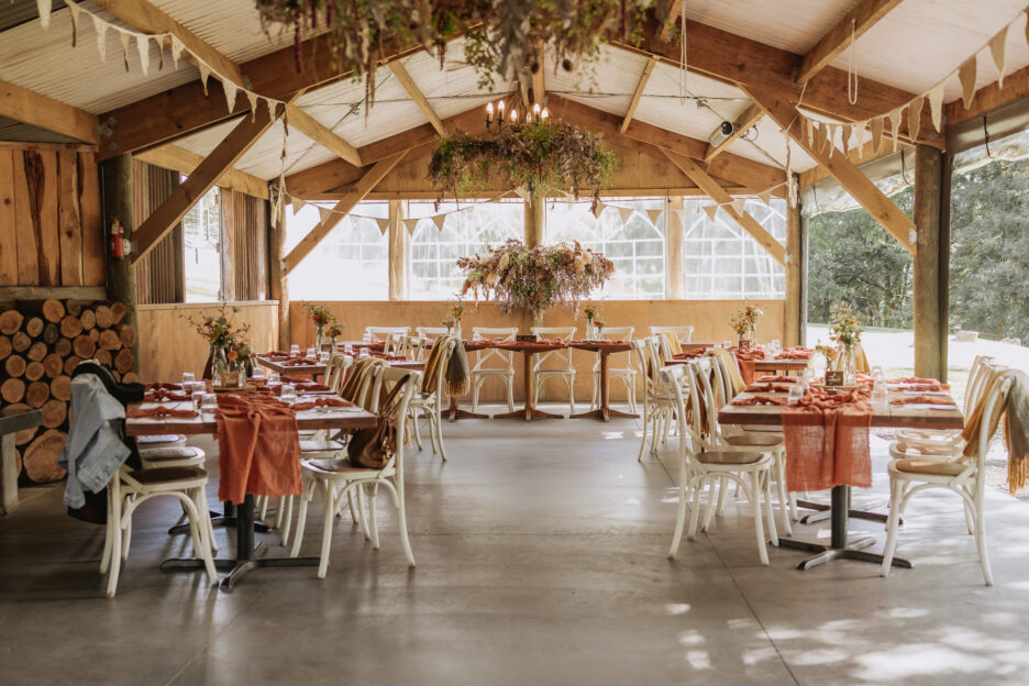 Falls Retreat Restaurant with dried floral table arrangements