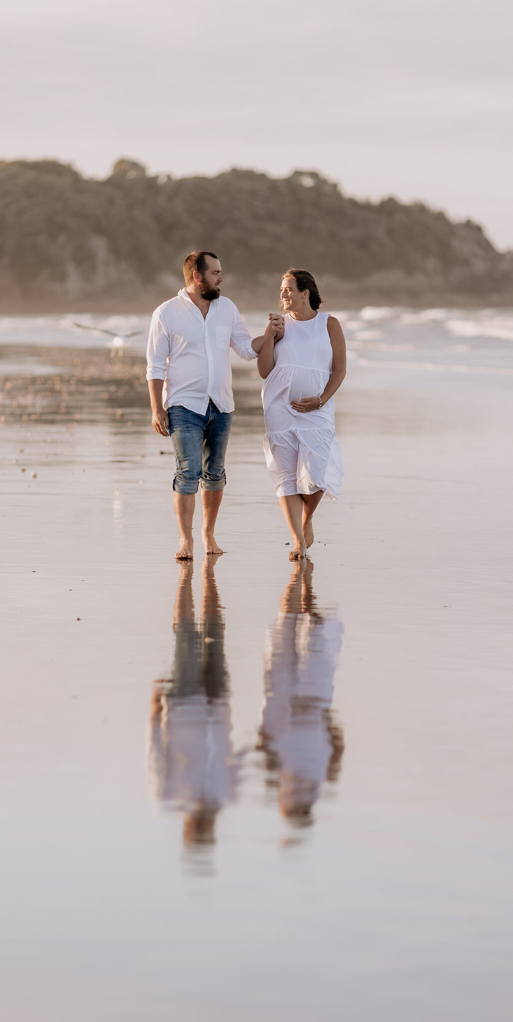 maternity shoot on mount maunganui beach